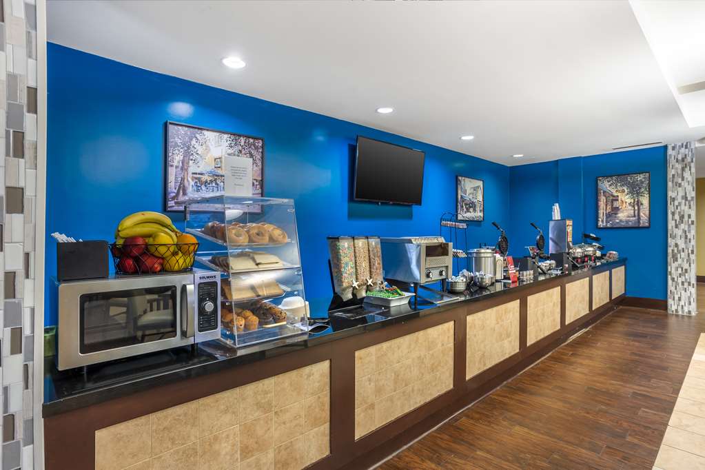 Best Western Plus University Park Inn & Suites - photo 40