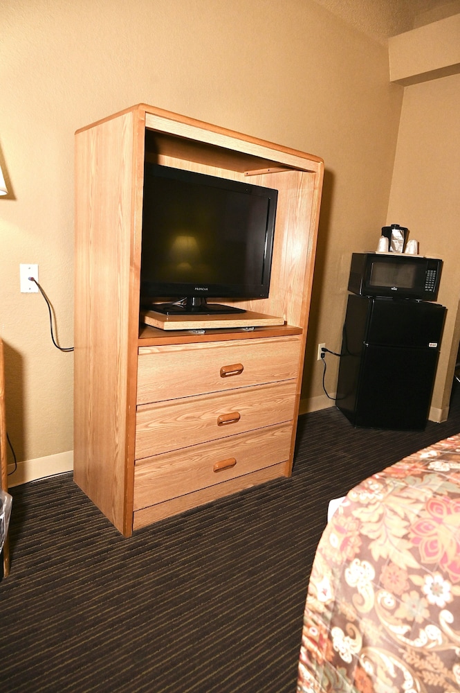 Fortune Inn And Suites Newport - photo 45