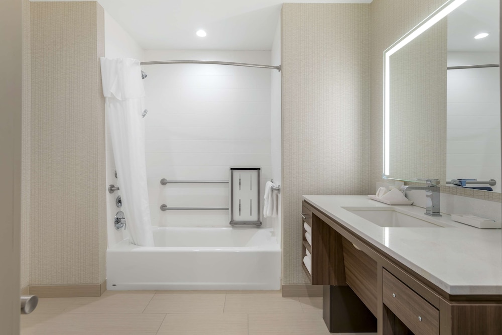 Home2 Suites by Hilton Redlands Loma Linda - photo 30