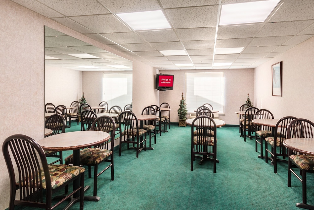 Red Roof Inn Morehead - photo 28
