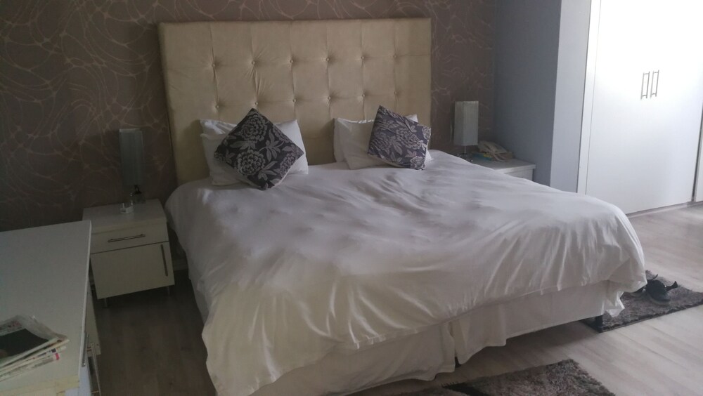 The Parkview Hotel Room 711 Adults Only — Durban