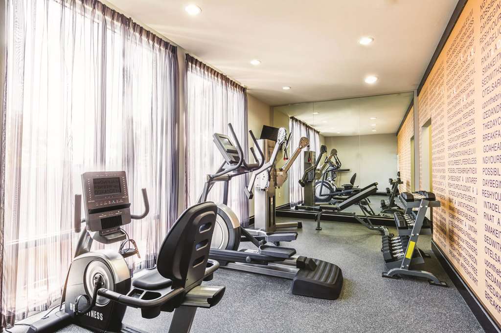 La Quinta Inn & Suites by Wyndham Rockport Fulton - photo 17