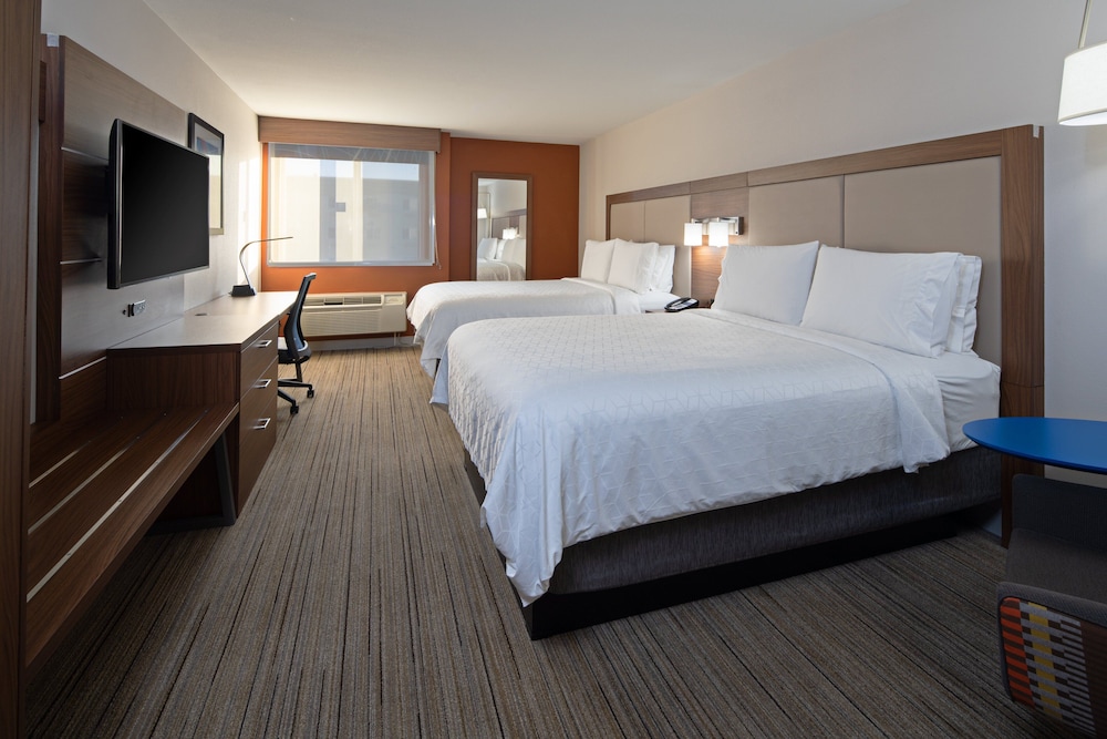 Holiday Inn Express & Suites Seattle Sea Tac Airport - photo 5