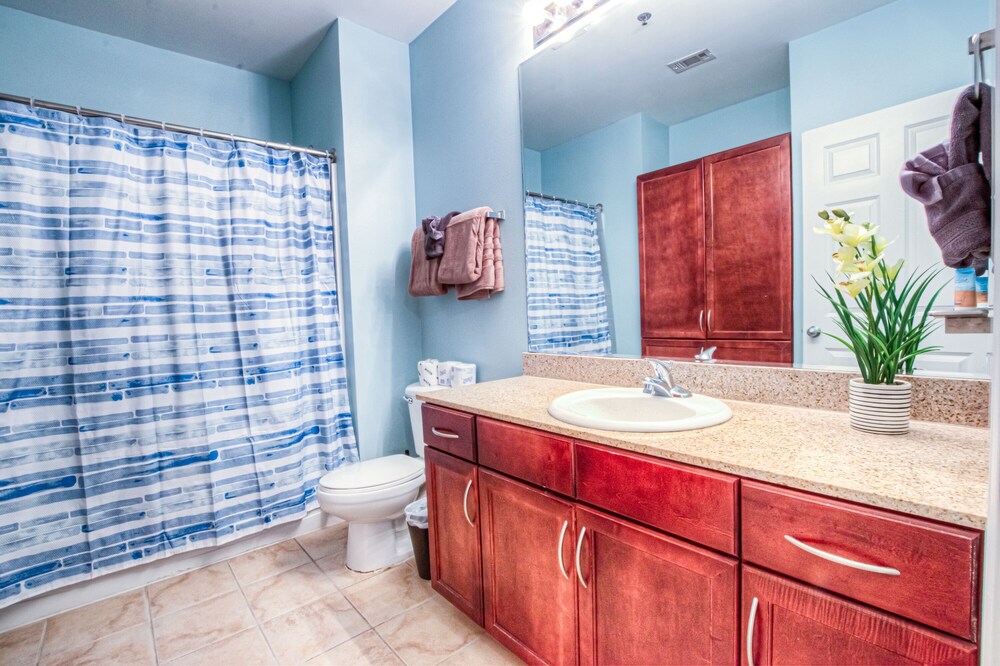 Laketown Wharf Resort by Aneliya's Rentals - photo 800