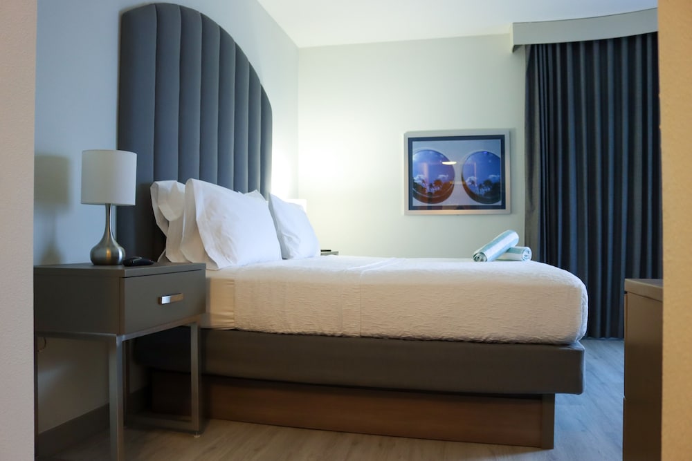 Prime Hotel Claremont - photo 8
