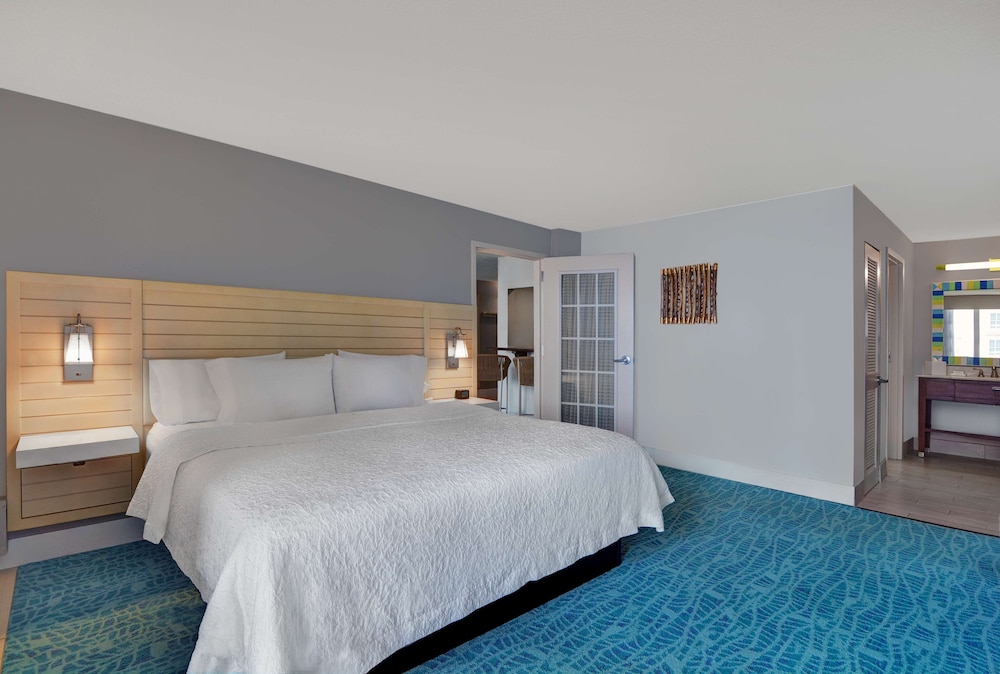 Hampton Inn Jacksonville Beach Oceanfront - photo 10