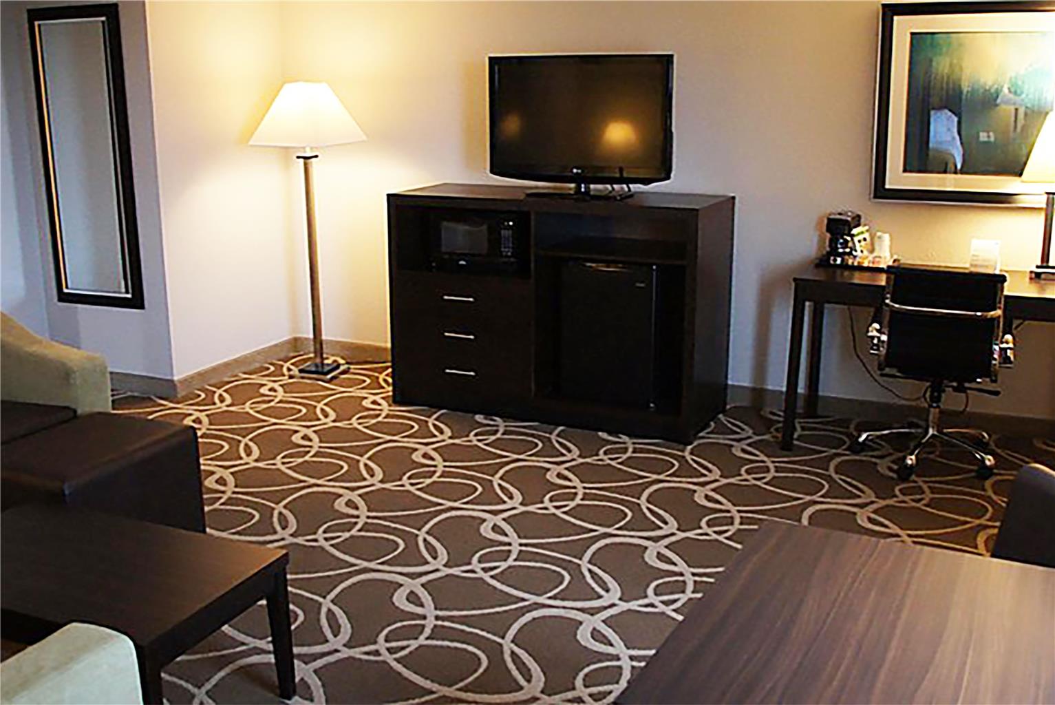 Elimwood Hotel a Ramada by Wyndham - photo 7