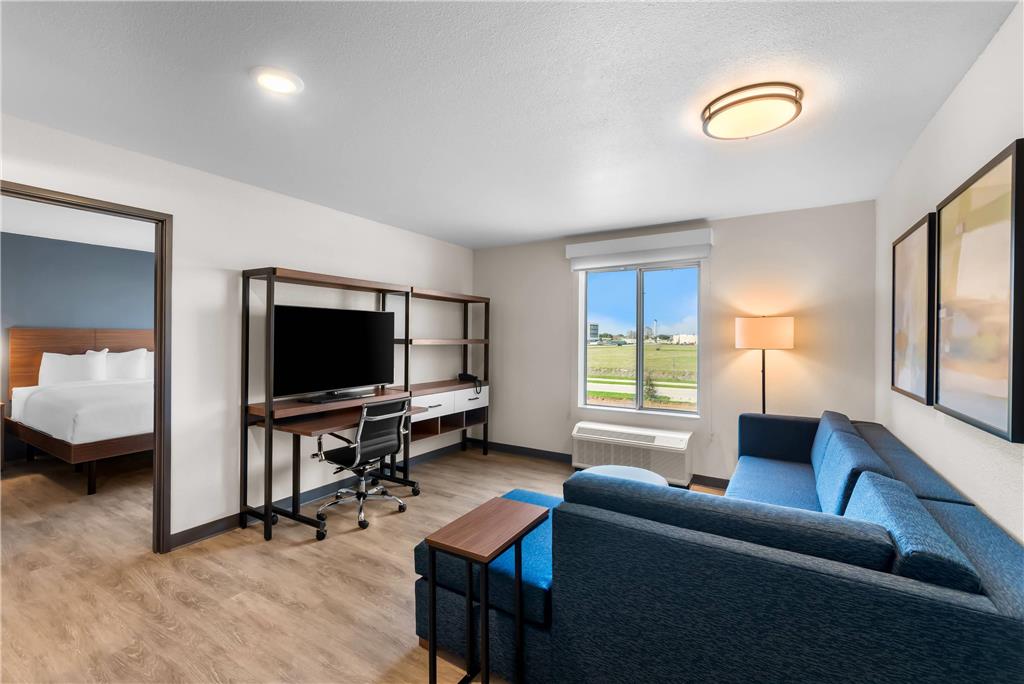 Everhome Suites Bastrop - photo 30