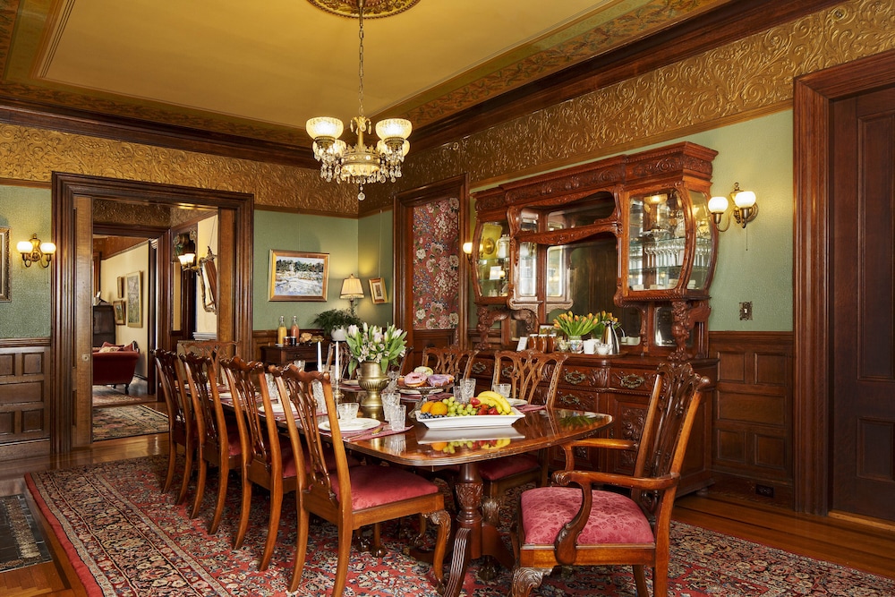 The Lady Mary Inn - photo 27