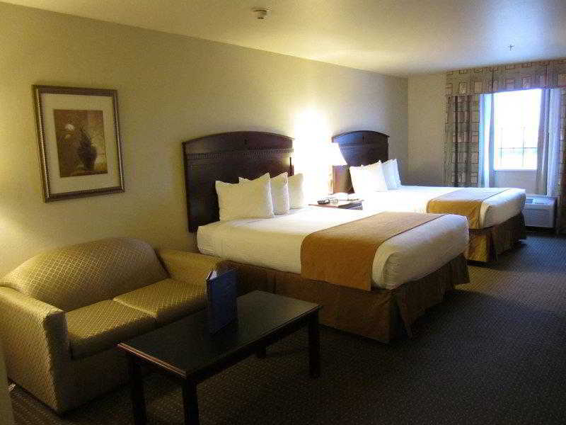 Franklin Inn & Suites - photo 10