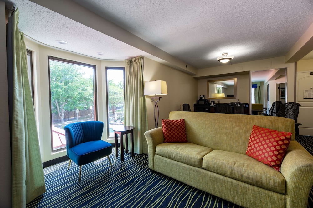 Hampton Inn Columbia I 26 Harbison Blvd. - photo 49