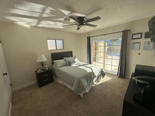 Chic 1 bedroom quiet and private side apt No shared area
