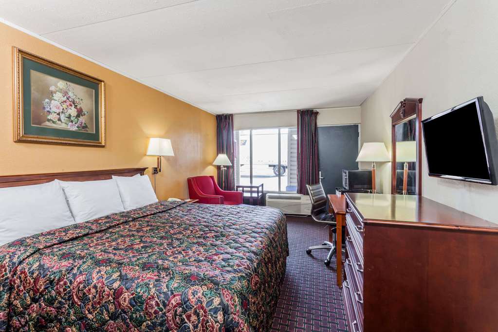 Days Inn by Wyndham Seymour - photo 8