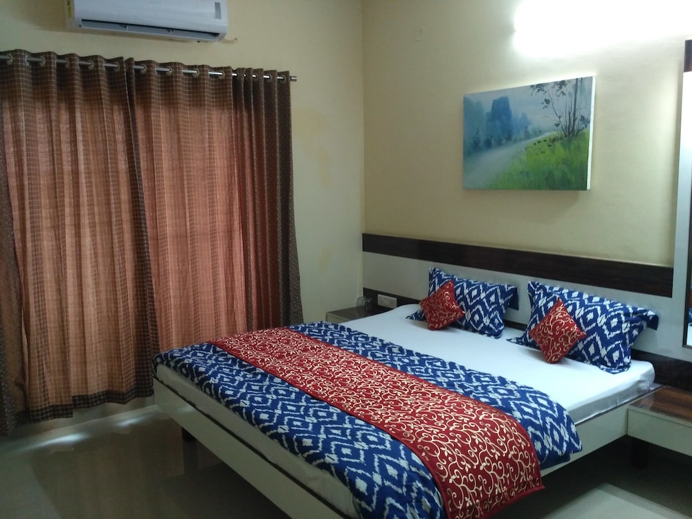 Hotel The Greetings - last minute hotel in Pune