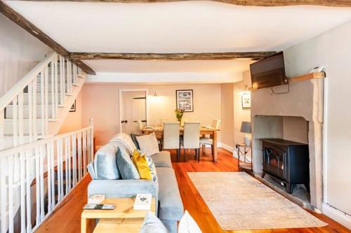 Duck Cottage Cosy Cottage Central Location — 4-Star Luxury Hotel in Haworth, United Kingdom