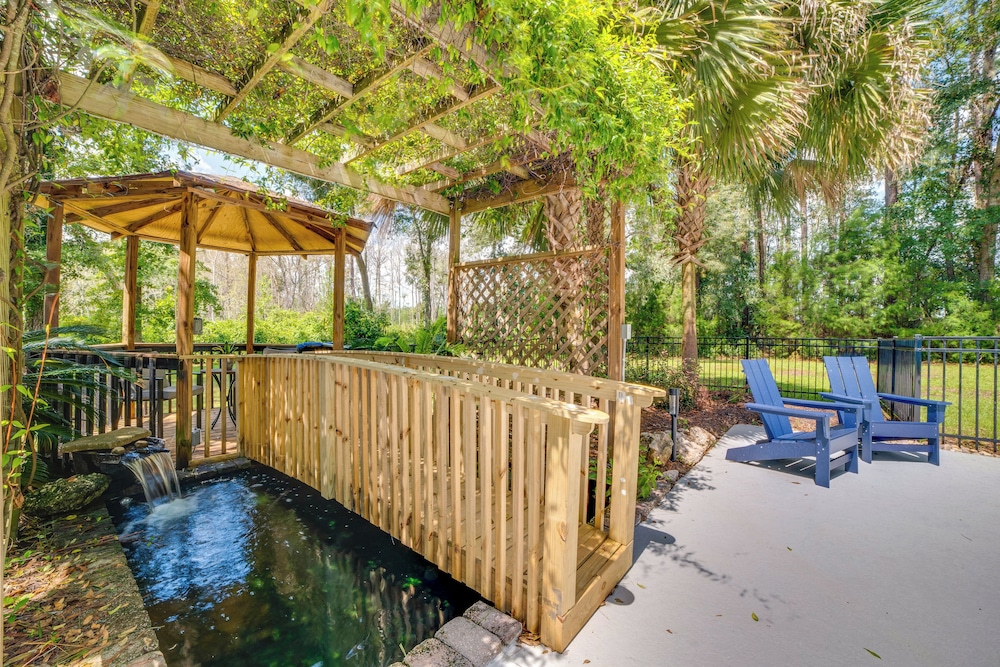 Stunning Valdosta A Frame Home with Private Pool — 4-Star Luxury Hotel in Valdosta, United States