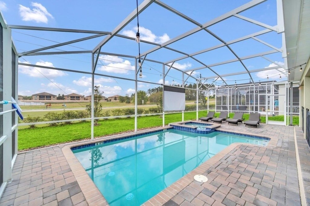 Luxury 6 Bedroom Gated Resort Villa Clo Villa by RedAwning - photo 36