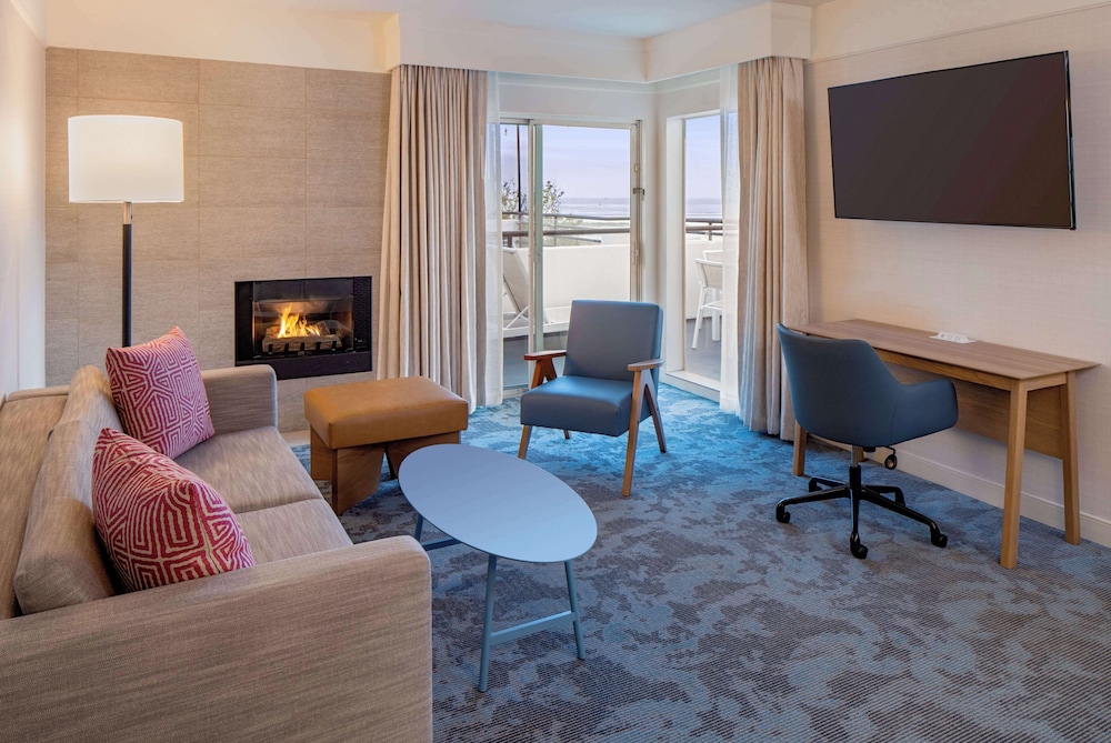 Hilton Garden Inn Dana Point Doheny Beach - photo 23