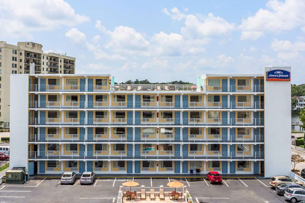 Howard Johnson by Wyndham Virginia Beach At The Beach in Virginia Beach, United States