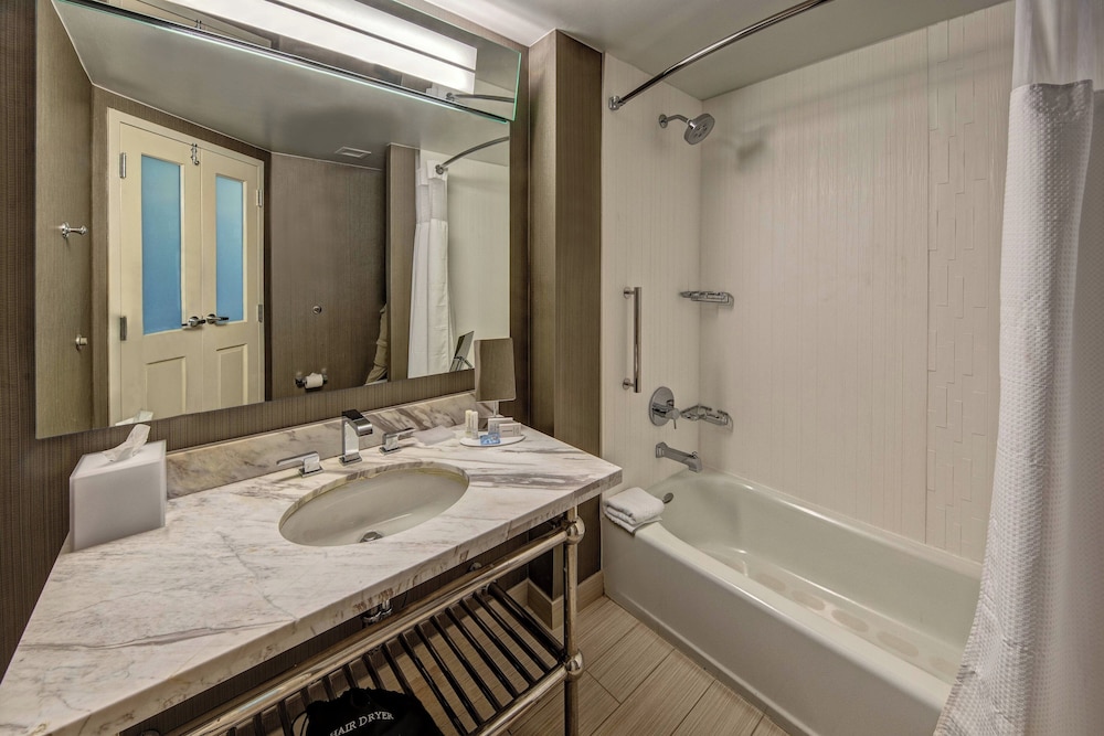 Courtyard by Marriott Dulles Airport Herndon - photo 16