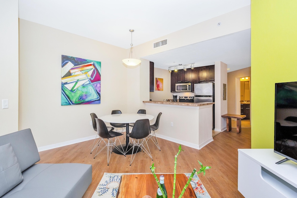 Dharma Home Suites South Miami at Red Road Commons - photo 42