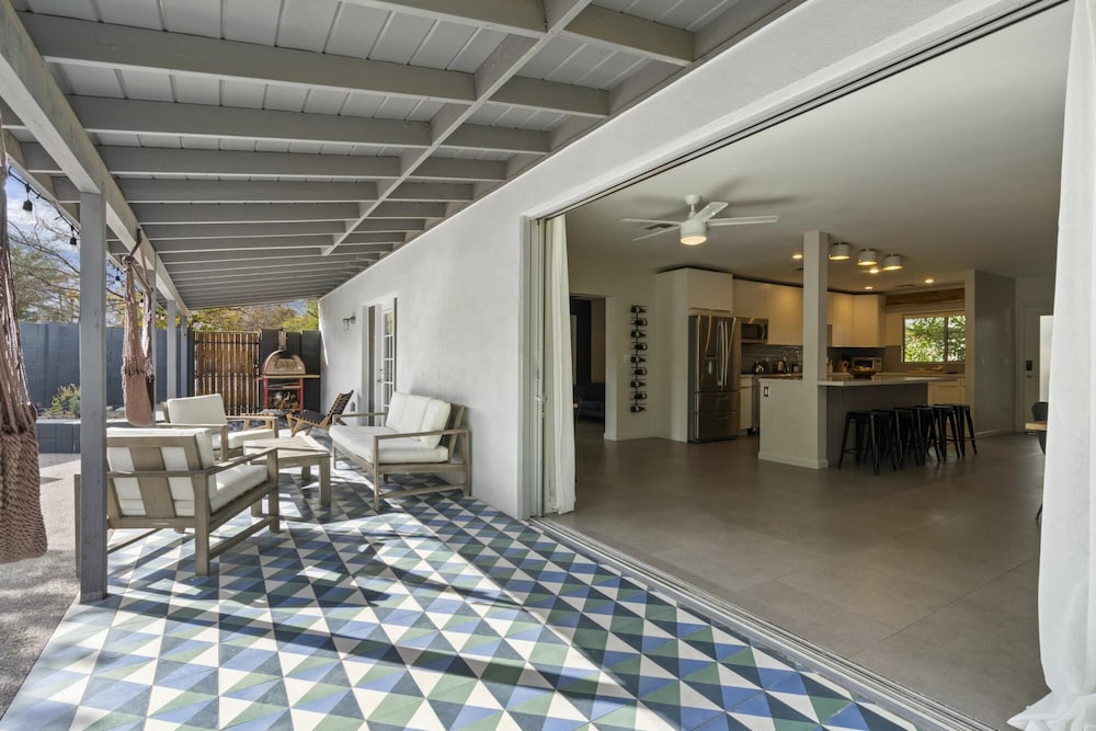 Mid Century Stunner By Homeslice Stays - photo 28