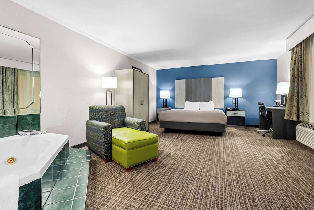 Quality Inn & Suites Florence Civic Center - photo 24