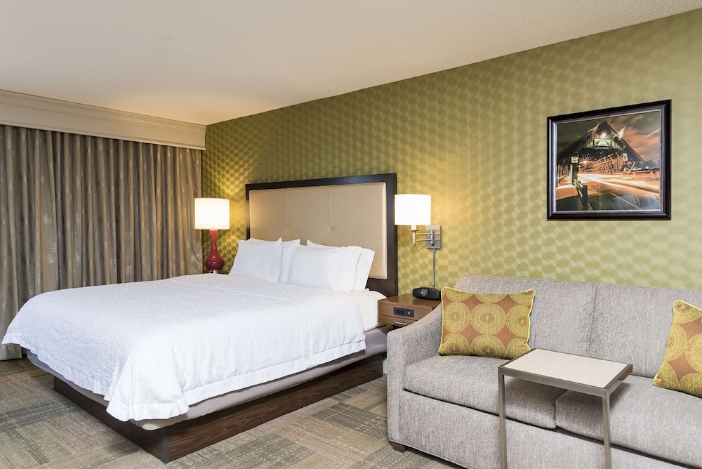 Hampton Inn Mt. Pleasant - photo 8