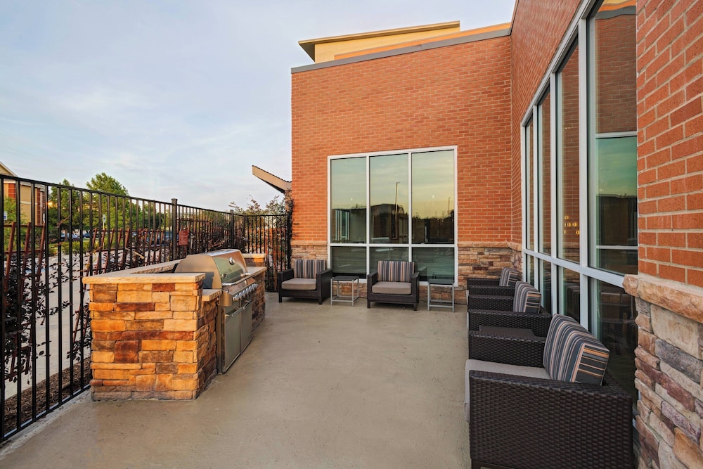 TownePlace Suites by Marriott Dallas DFW Airport North Irving - photo 37