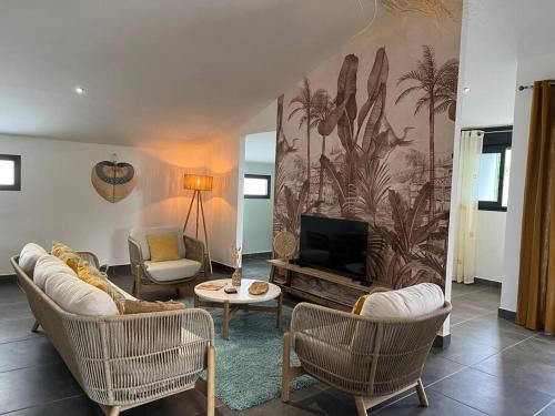 Appartement Cosy en Front de Mer — 4-Star Luxury Hotel in Saint-Paul, Réunion