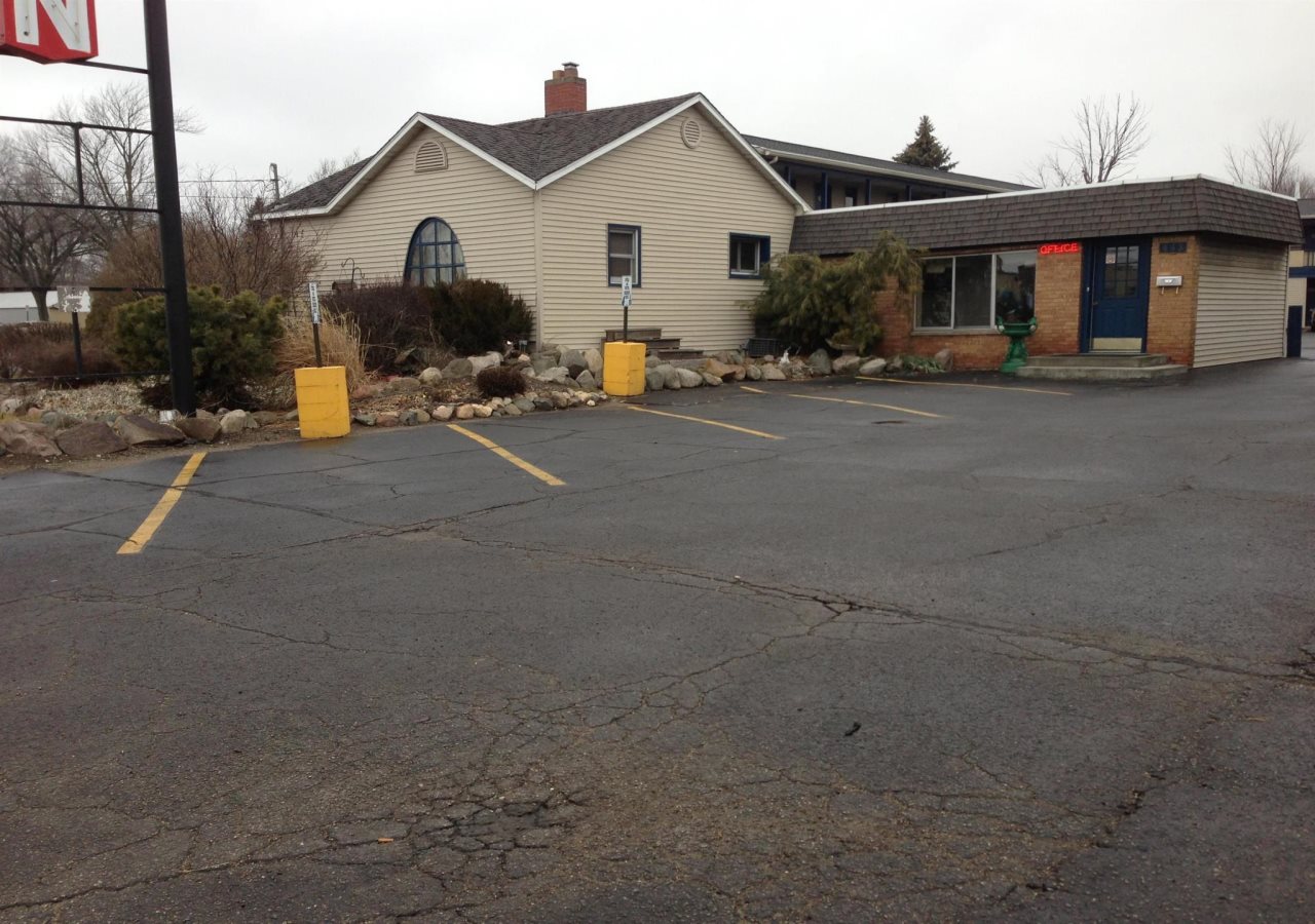 Cadet Motor Inn — Coldwater