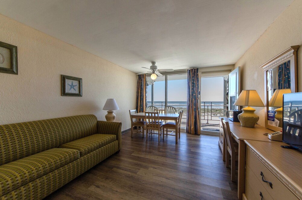 Royal Hawaiian Motel - photo 21