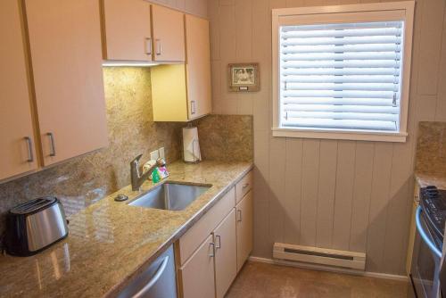 Cottonwood Condo 1473 — Ketchum — photo 2