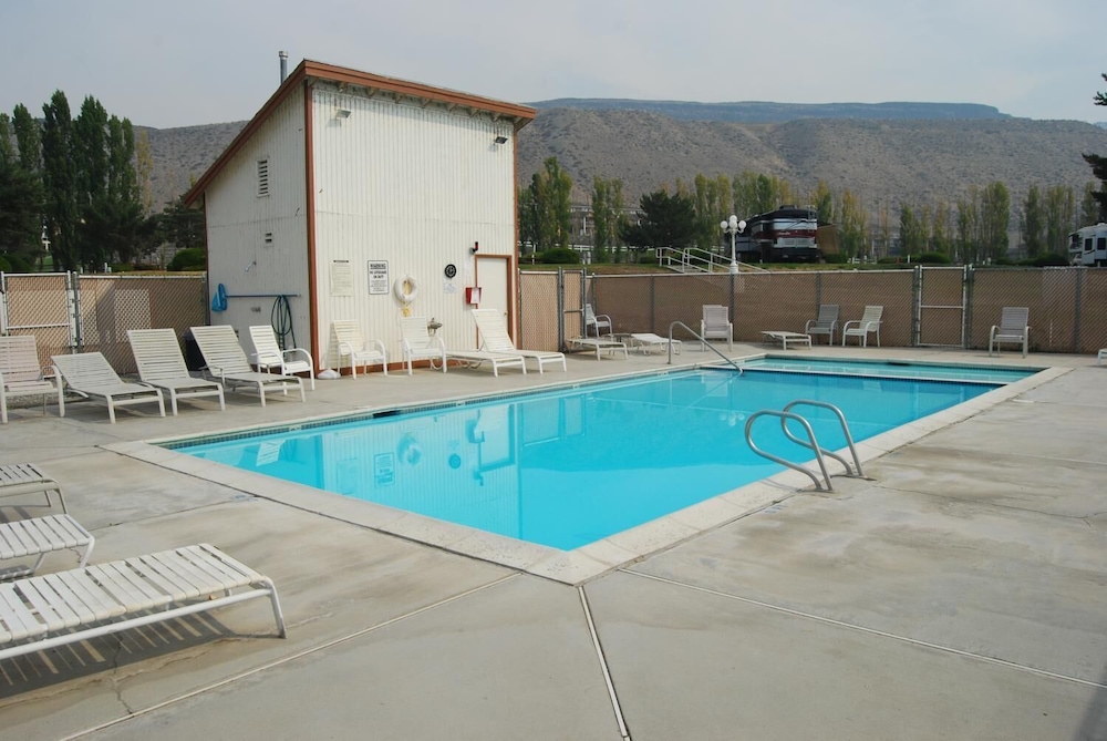 Crescent Bar RV Resort - photo 12