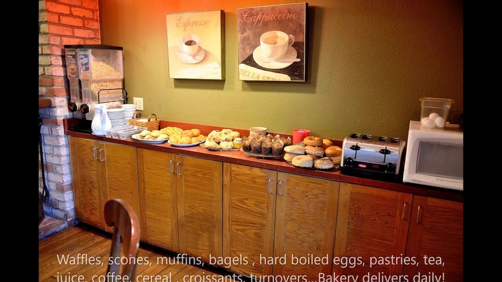 Pacific Gardens Inn - photo 32