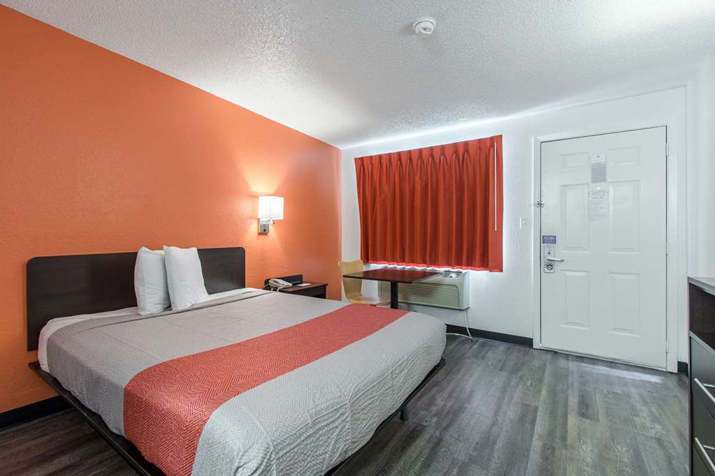 Motel 6 Norcross GA Atlanta Northeast - photo 13