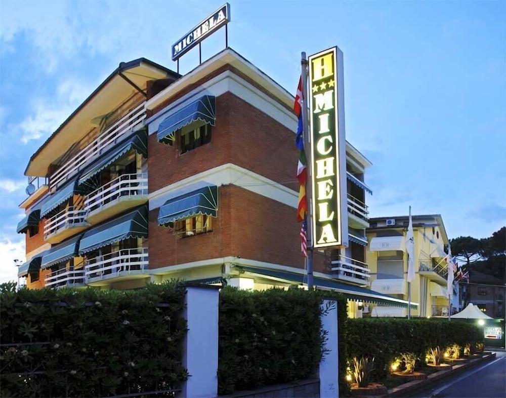 Hotel Michela - carbon neutral hotel in Massa