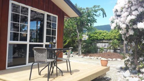 Stoke's Cosy Cottage — 4-Star Luxury Hotel in Nelson, New Zealand
