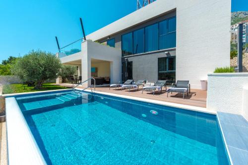 Villa Lu sea view & SPA — 5-Star Luxury Hotel in Mokosica, Croatia