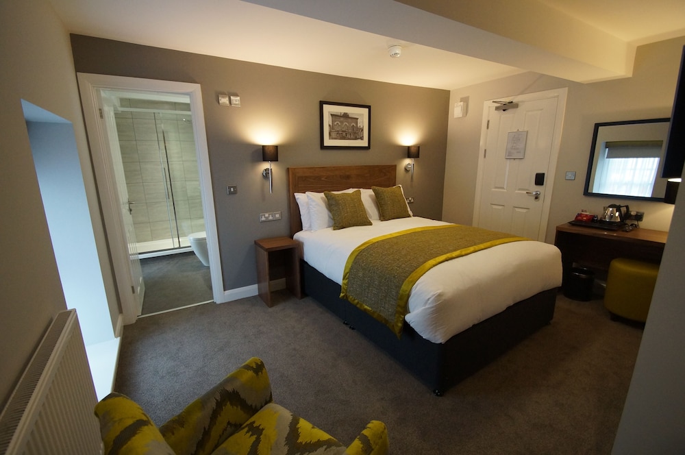 New Park Hotel — hotel in Carmarthen