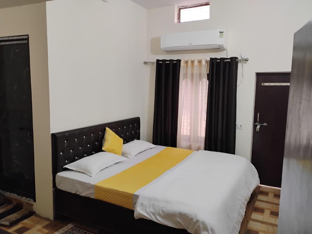 Tabtrips Bhakti Dham Stay — Varanasi