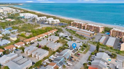 Beach House Retreat — 4-Star Luxury Hotel in Cape Canaveral, United States