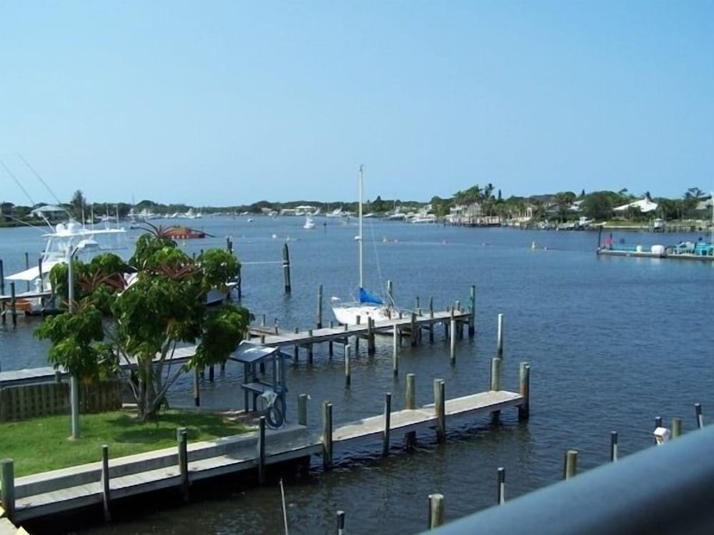 Pirate's Cove Resort & Marina - photo 24