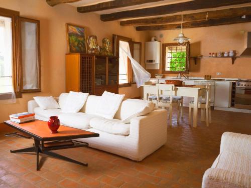 La Casa di Laura — 4-Star Luxury Hotel in Castelcucco, Italy