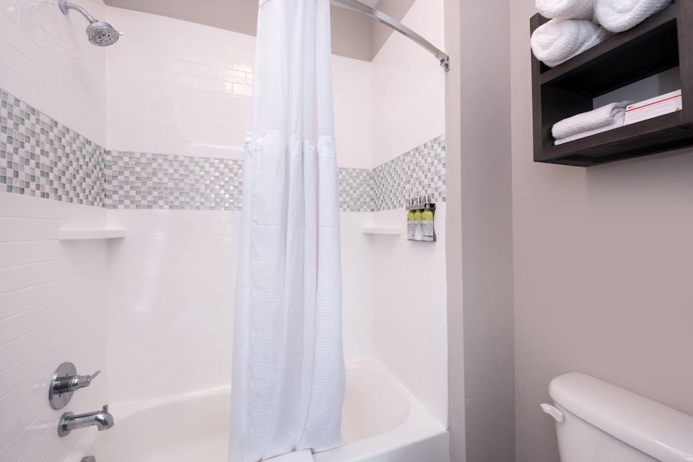 Staybridge Suites Lake Charles by IHG - photo 28