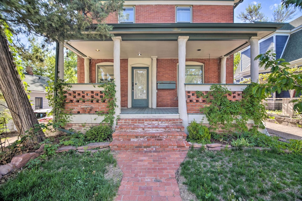 Fresh Downtown Longmont Apartment Walk To Main 17954957 — Longmont