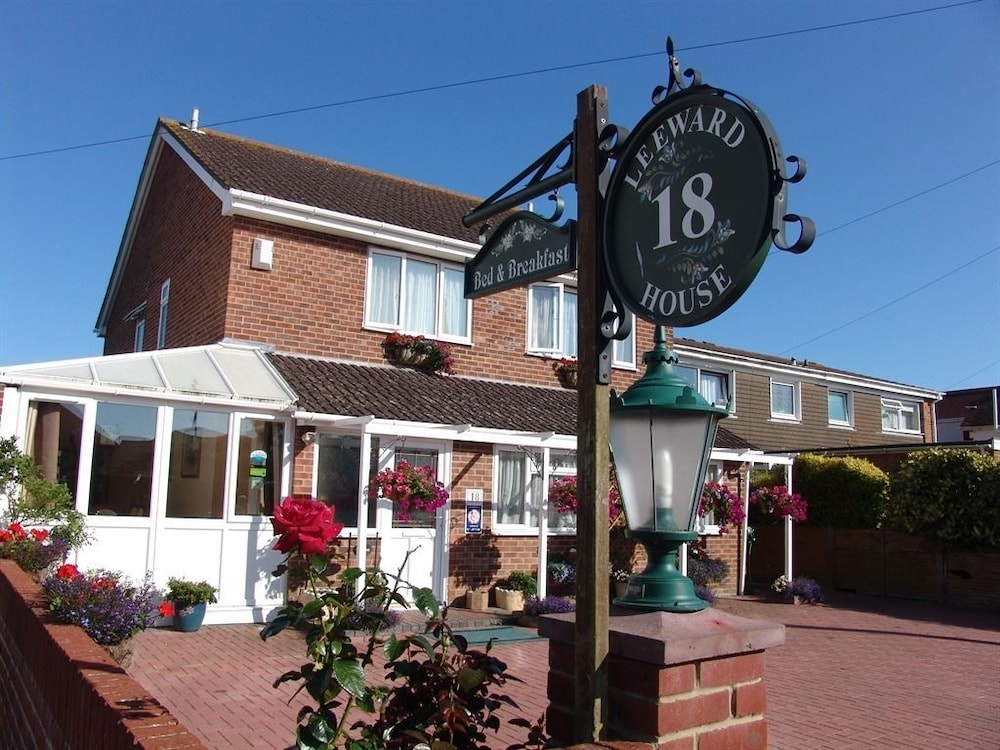 Leeward House B&B — 4-Star Luxury Hotel in Lee-On-The-Solent, United Kingdom