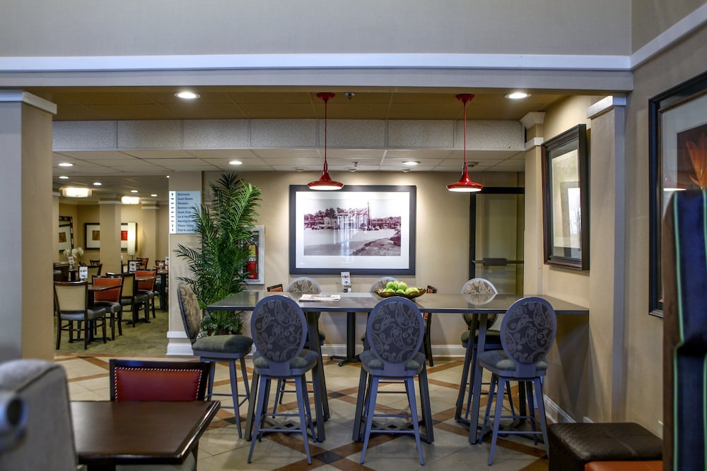 Holiday Inn Express Atlanta Emory University Area by IHG - photo 48