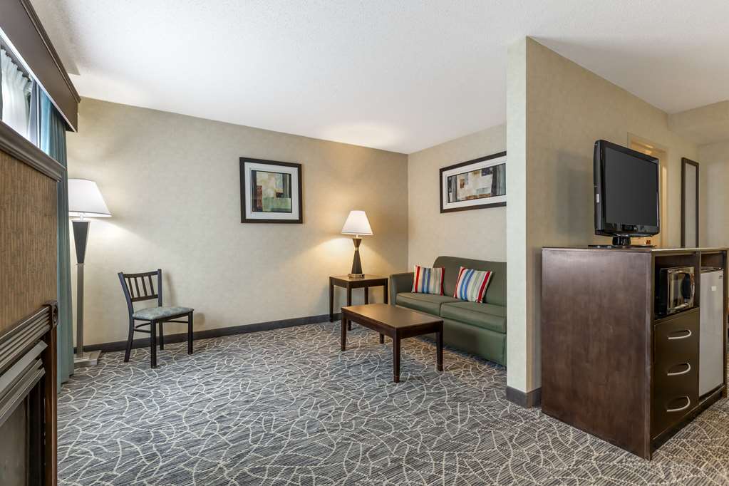 Best Western Plus Berkshire Hills Inn & Suites - photo 22