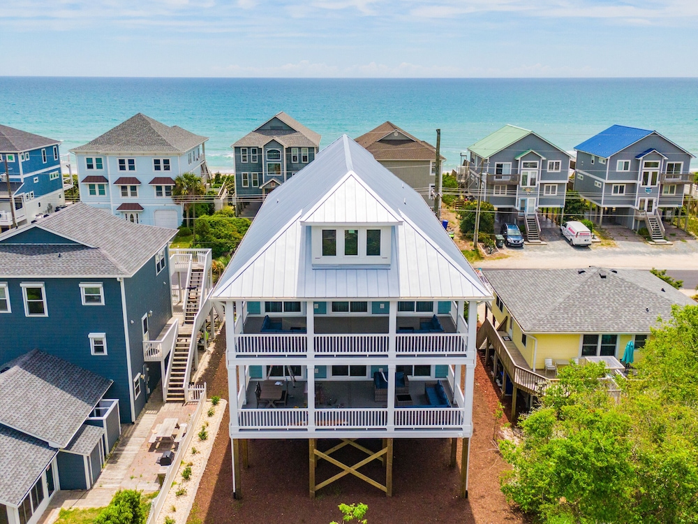 Anchors Aweigh in Santa Cruz, United States